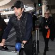 Patrick Dempsey et sa femme Jillian Fink arrivent à aéroport de LAX, Los Angeles, le 19 février 2020.