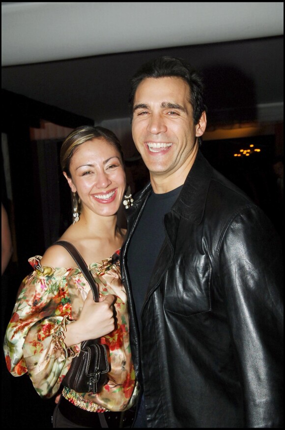Adrian Paul et sa femme - Soirée au VIP Room de Cannes en marge du 58e Festival de Cannes. Le 16 mai 2005.