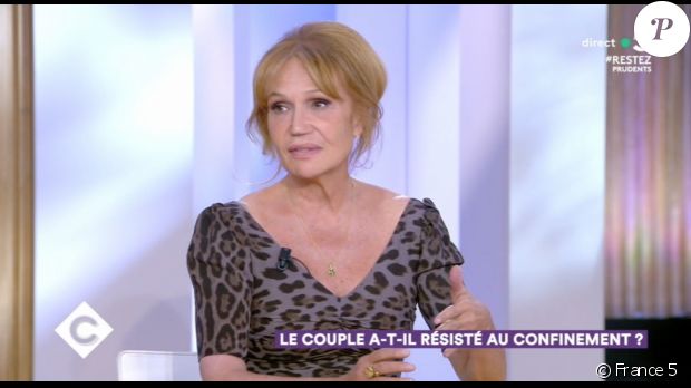 Clémentine Célarié invitée dans l&#039;émission &quot;C à Vous&quot;, sur France 5. Le 2 juin 2020.