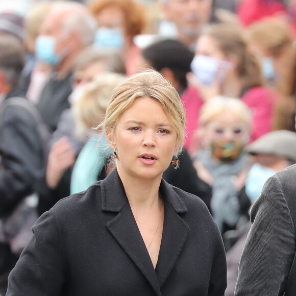 Virginie Efira - Hommage à Guy Bedos en l'église de Saint-Germain-des-Prés à Paris le 4 juin 2020.