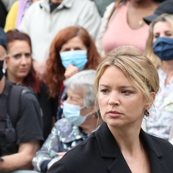 Virginie Efira - Hommage à Guy Bedos en l'église de Saint-Germain-des-Prés à Paris le 4 juin 2020.