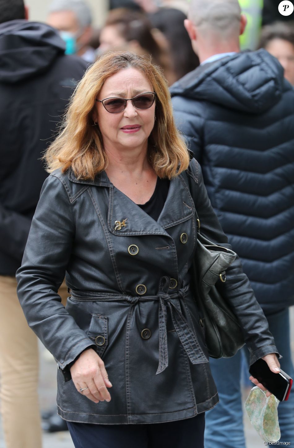 Catherine Frot - Hommage à Guy Bedos en l'église de Saint ...