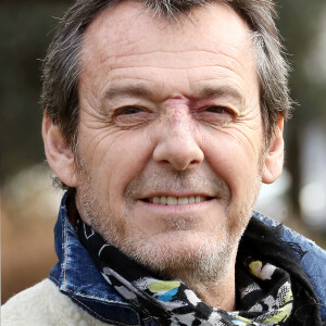 Jean-Luc Reichmann lors du photocall de la série "Léo Matteï, Brigade des mineurs" lors du 22ème Festival des créations télévisuelles de Luchon, France, le 7 février 2020. © Patrick Bernard/Bestimage