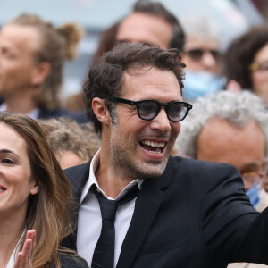 Victoria Bedos, Nicolas Bedos - Sorties - Hommage à Guy Bedos en l'église de Saint-Germain-des-Prés à Paris le 4 juin 2020.