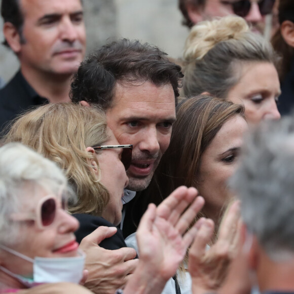 Joëlle Bercot (femme de Guy Bedos), Nicolas Bedos et sa soeur Victoria Bedos - Sorties - Hommage à Guy Bedos en l'église de Saint-Germain-des-Prés à Paris le 4 juin 2020.