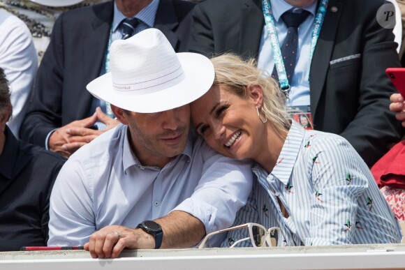 Elodie Gossuin et son mari Bertrand Lacherie dans les tribunes lors des internationaux de tennis de Roland Garros à Paris, France, le 4 juin 2019. © Jacovides-Moreau/Bestimage
