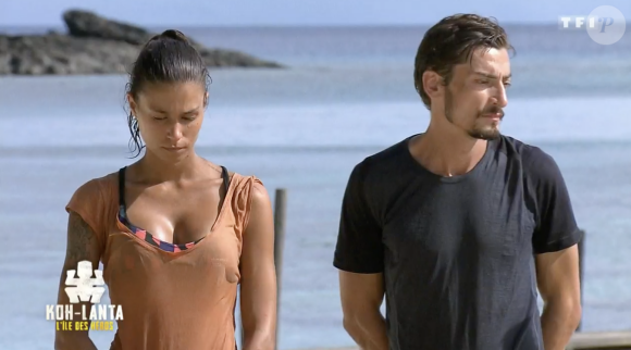 Claude et Inès lors de l'épreuve des poteaux durant la finale de "Koh-Lanta, l'île des héros" (TF1) vendredi 5 juin 2020.