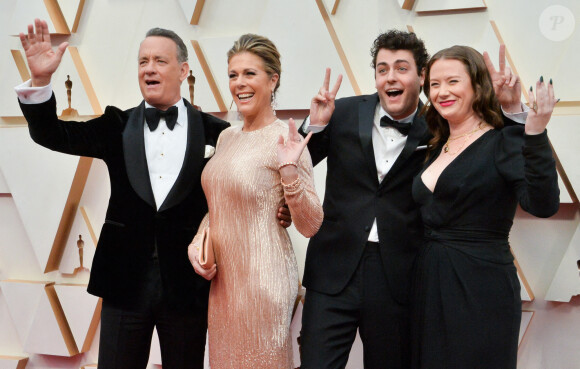Tom Hanks, sa femme Rita Wilson et ses enfants Truman et Elizabeth Hanks lors de la 92e cérémonie des Oscars le 9 février 2020.