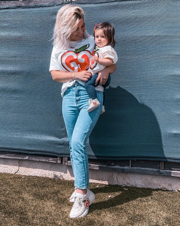 Carla Moreau avec sa fille Ruby, photo Instagram du 10 juin 2020