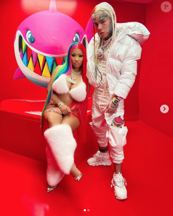 Nicki Minaj et 6ix9ine sur le tournage du clip de la chanson "Trollz". Juin 2020.