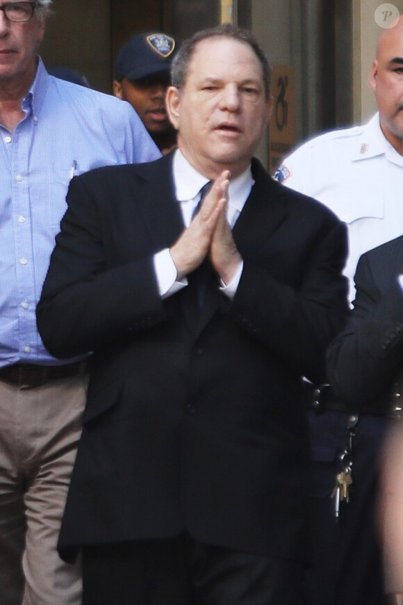 Harvey Weinstein quitte le tribunal le 9 juillet 2018 à New York.