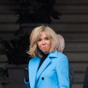 Le président de la république Emmanuel Macron et la Première Dame Brigitte Macron à la sortie de la mairie du Touquet après avoir voté pour le premier tour des élections municipales le 15 mars 2020. © Tiziano Da Silva / Bestimage