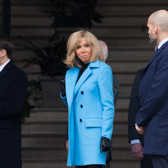 Le président de la république Emmanuel Macron et la Première Dame Brigitte Macron à la sortie de la mairie du Touquet après avoir voté pour le premier tour des élections municipales le 15 mars 2020. © Tiziano Da Silva / Bestimage