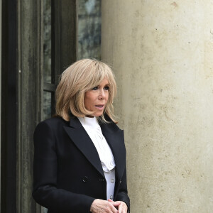 La première dame Brigitte Macron - Le roi et la reine d'Espagne sortent du palais de l'Elysée à Paris après un déjeuner avant la cérémonie à l'occasion de la première journée nationale d'hommage aux victimes du terrorisme le 11 mars 2020. © JB Autissier / Panoramic / Bestimage