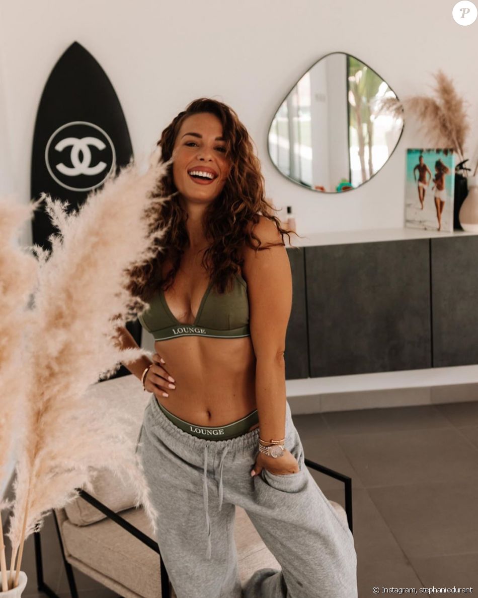 Stéphanie Durant sur Instagram le mars Purepeoplesexiezpix Web Porn