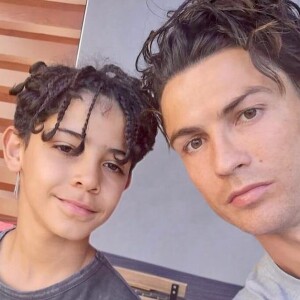 Cristiano Ronaldo fête les 10 ans de son fils Cristiano Jr sur Instagram le 17 juin 2016.