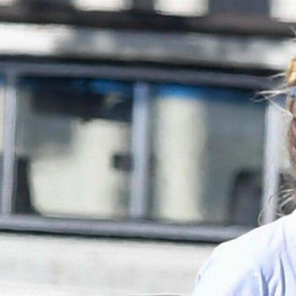 Exclusif - Joe Jonas et sa femme Sophie Turner (enceinte) passent une journée romantique à Santa Barbara le 25 mai 2020.