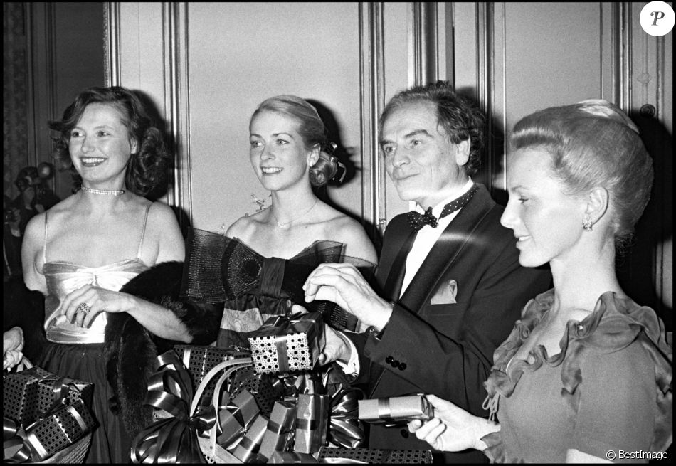 Pierre Cardin à l'anniversaire de Mei Chen à Paris en 1980.