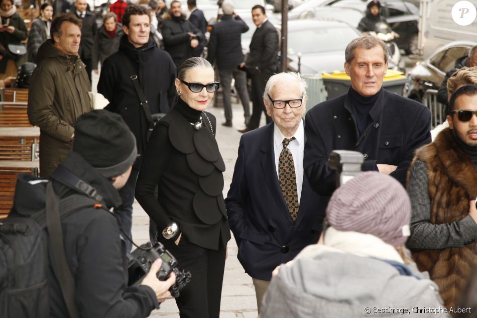 Pierre Cardin et Maryse Gaspard - Arrivées au défilé de mode "Jean Paul Gaultier", collection Haute-Couture printemps-été 2018, à Paris. Le 24 janvier 2018 © Christophe Aubert via Bestimage