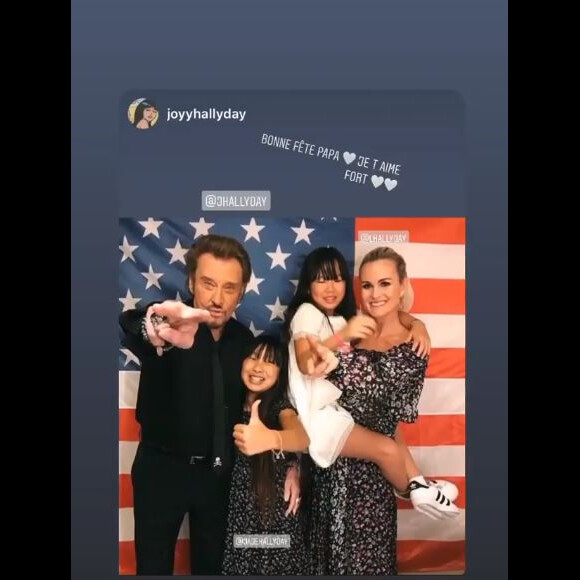 Laeticia Hallyday a republié une photo de sa fille Joy sur Instagram le 21 juin 2020, fêtant la fête des Pères à son papa disparu, Johnny.