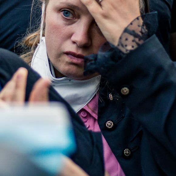 Sara Forestier à la manifestation de soutien à Adama Traoré devant le tribunal de Paris le 2 juin 2020. © Cyril Moreau / Bestimage