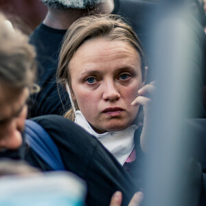 Sara Forestier à la manifestation de soutien à Adama Traoré devant le tribunal de Paris le 2 juin 2020. © Cyril Moreau / Bestimage