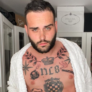 Nikola Lozina et ses nombreux tatouage. Photo publiée sur Instagram en 2020.