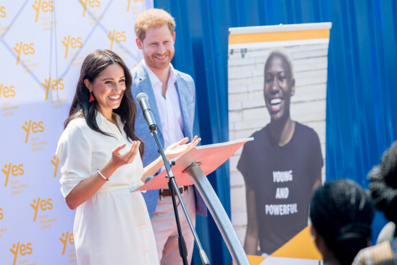 Le prince Harry, duc de Sussex, et Meghan Markle, duchesse de Sussex, visite l'association "Yes" (Youth Employment Service) qui oeuvre pour résoudre le problème du chômage des jeunes en Afrique du Sud. Johannesburg, le 2 octobre 2019.