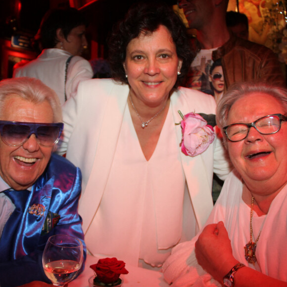 Michou avec sa nièce Catherine Baudelin et sa soeur Micheline - Michou fête ses 85 ans et les 60 ans de son cabaret à Paris le 20 juin 2016. © Philippe Baldini / Bestimage