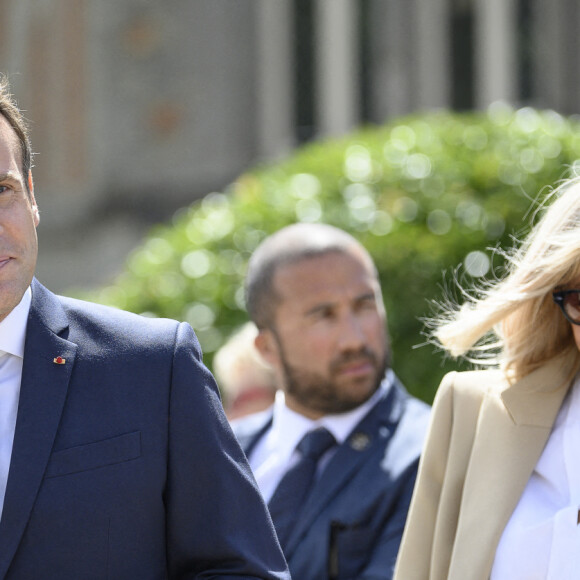 Le Président de la République Emmanuel Macron et sa femme la Première Dame Brigitte Macron sont allés voter à la Mairie du Touquet-Paris-Plage lors du second tour des élections municipales, le 28 juin 2020. © Eliot Blondet/Pool/Bestimage