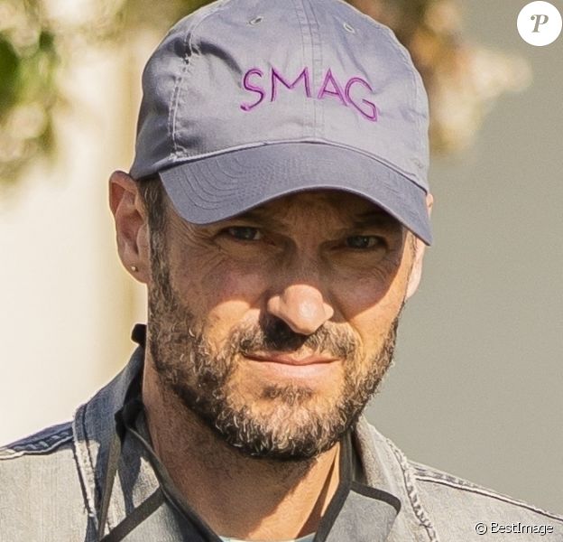 Exclusif - Brian Austin Green, avec sa casquette "Smag", fait quelques provisions dans un supermarché à Calabasas, le 18 juin 2020.
