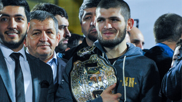 Khabib Nurmagomedov : Le père de la star de l'UFC est mort du coronavirus