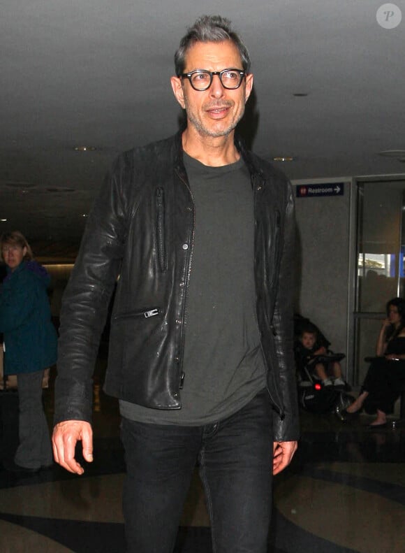 Jeff Goldblum à l'aéroport de Los Angeles le 8 mai 2012