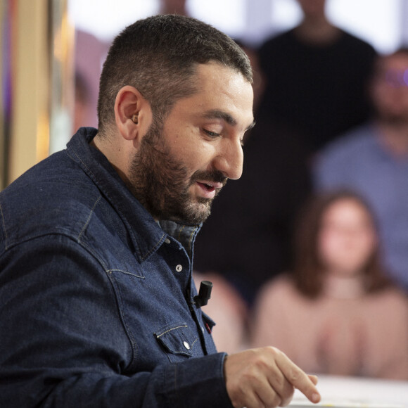 Exclusif - Mouloud Achour - Enregistrement de l'émission "Clique" présentée par M. Achour sur Canal Plus à Issy-les-Moulineaux le 11 mars 2020. © Jack Tribeca/Bestimage