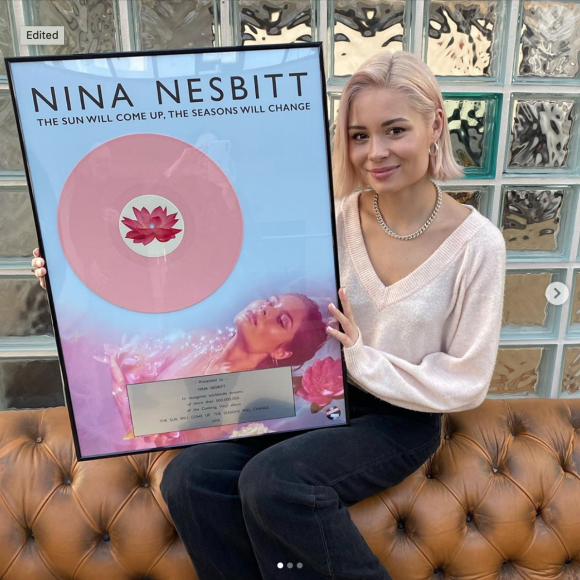 Nina Nesbitt. Février 2020.