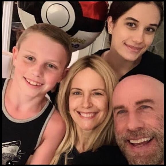 Kelly Preston, John Travolta et leurs enfants Ella et Ben sur Instagram. Le 22 juin 2020.