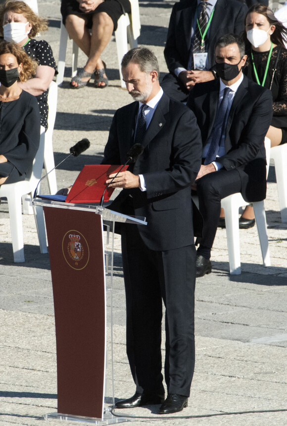 Le roi Felipe VI d'Espagne lors de son discours le 16 juillet 2020 au cours de la cérémonie d'hommage national aux victimes du coronavirus, sur la place de l'Armurerie au palais royal, à Madrid.