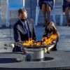 Le roi Felipe VI d'Espagne et sa fille la princesse Leonor des Asturies ont déposé une rose blanche à la mémoire des victimes du coronavirus le 16 juillet 2020 lors de la cérémonie d'hommage national organisée sur la place de l'Armurerie au palais royal, à Madrid. La reine Letizia et l'infante Sofia y assistaient également.