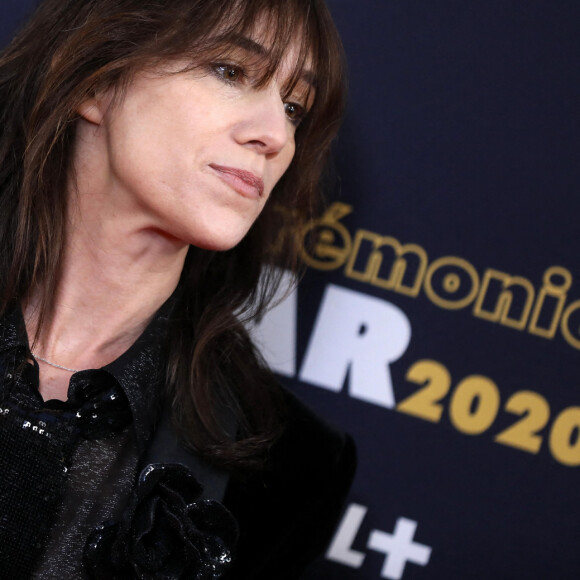 Charlotte Gainsbourg - Tournage de la série "Dix Pour Cent" lors de la 45e cérémonie des César à la salle Pleyel à Paris, le 28 février 2020. © Dominique Jacovides/Olivier Borde/Bestimage