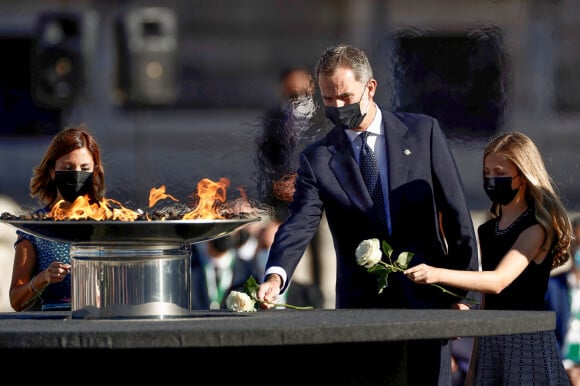 Le roi Felipe VI et sa fille la princesse Leonor d'Espagne - La famille royale d'Espagne lors de la commémoration en hommage aux victimes du Coronavirus (COVID-19) à Madrid. Le 16 juillet 2020