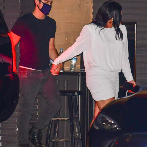 Exclusif - Demi Lovato est allée diner avec son fiancé Max Ehrich au restaurant Nobu de Malibu à Los Angeles pendant l'épidémie de coronavirus (Covid-19), le 22 juillet 2020.