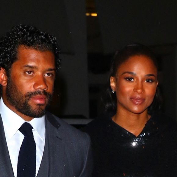 Exclusif - Ciara (enceinte) et son mari Russell Wilson dînent en tête à tête à Miami le 31 janvier 2020.