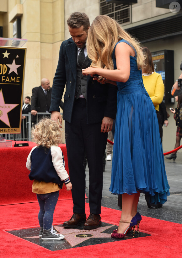 Ryan Reynolds avec sa femme Blake Lively et leur fille James Reynolds - Ryan Reynolds reçoit son étoile sur le Walk of Fame à Hollywood, le 15 décembre 2016