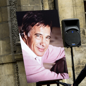 Nicolas Bedos - Hommage à Guy Bedos en l'église de Saint-Germain-des-Prés à Paris le 4 juin 2020. © JB Autissier / Panoramic / Bestimage