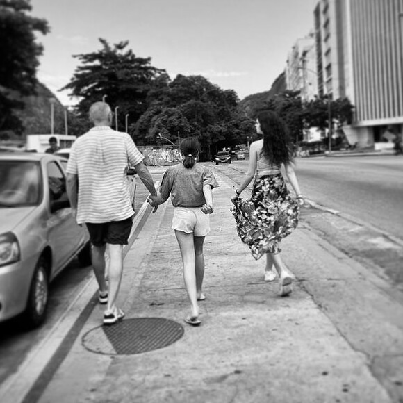 Vincent Cassel avec ses filles en vacances, photo dévoilée sur Instagram le 29 juillet 2020