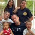 Franck Ribéry heureux de retrouver ses cinq enfants à la fin de la saison, Hiziya, Shahinez, Seïf el Islam, Mohammed et Keltoum. Le 1er août 2020.