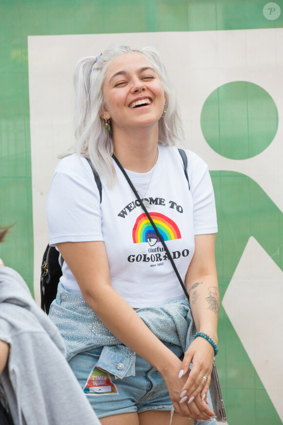 Louane est venue assister au concert de son amie Angèle pendant le Main Square Festival à Arras en France, le 4 juillet 2019.