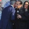 Silvio Berlusconi, Massimo Mallegni - Silvio Berlusconi en meeting électoral devant sa compagne Francesca Pascale à Versilia en Italie le 6 juin 2015.