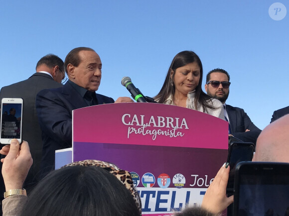 Silvio Berlusconi (83 ans) soutient la campagne de la députée Jole Santelli à Tropea le 23 janvier 2020. @Backgrid UK/ Bestimage