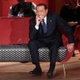  Silvio Berlusconi - Albano chante pour Silvio Berlusconi sur le plateau de l'émission de télévision "Maurizio Costanzo Show" à Rome, le 12 novembre 2019. @SGP / BESTIMAGE 